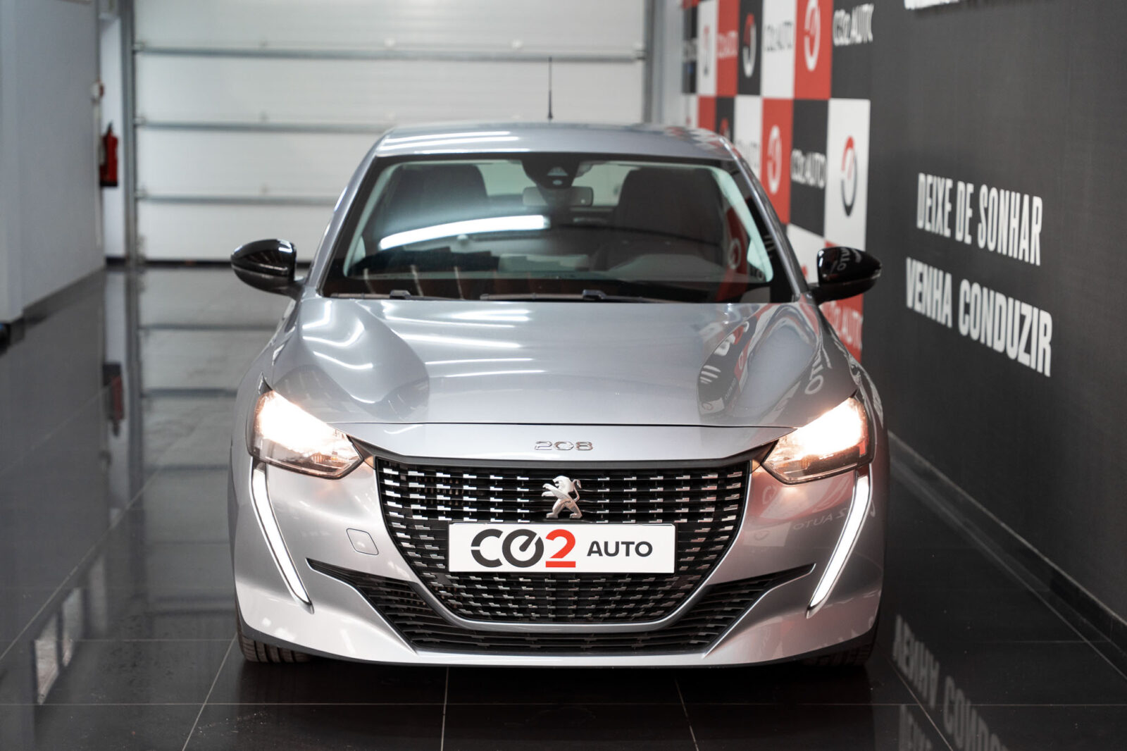 peugeot-208-1.5-bluehdi-100cv-active-stand-carros-automovel-comprar-pataias-42