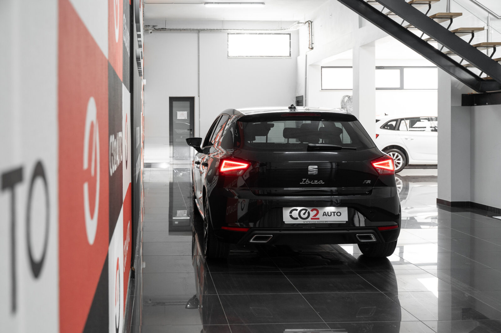 seat-ibiza-fr-co2-stand-carros-automovel-comprar-pataias-preto-5