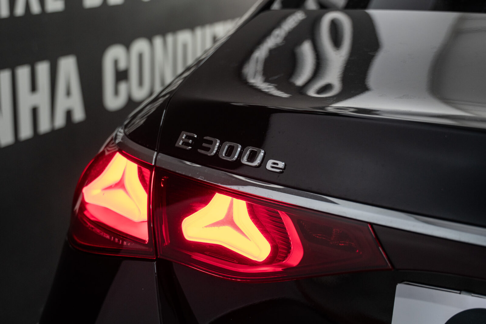 mercedes_e300e-07
