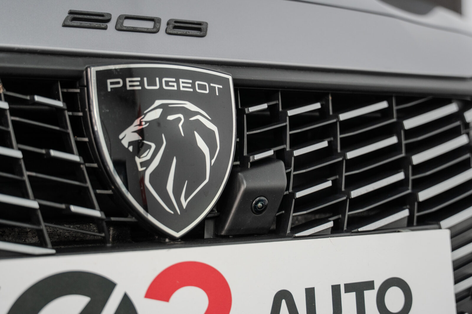 peugeot_208_allure-03