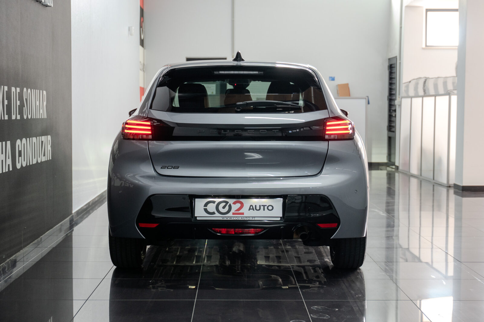 peugeot_208_allure-07