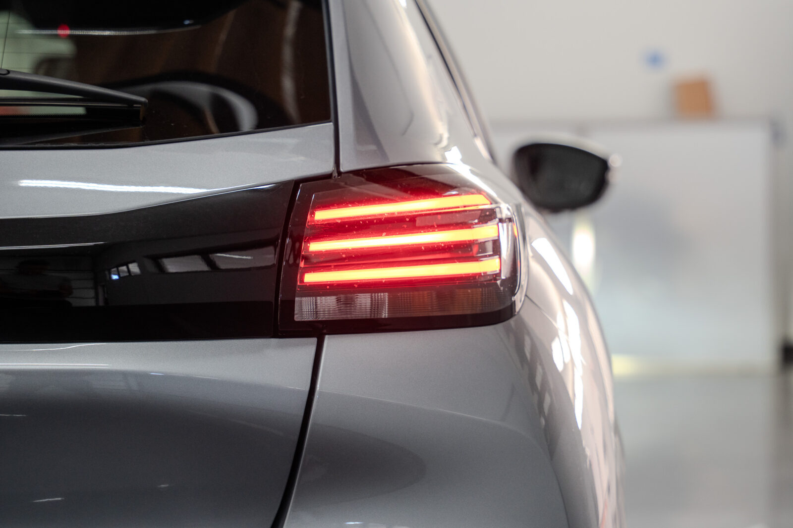 peugeot_208_allure-08
