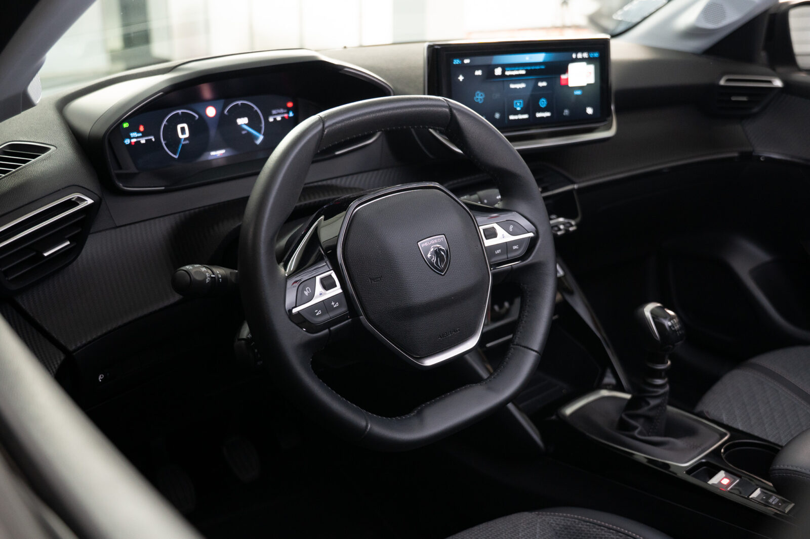 peugeot_208_allure-11