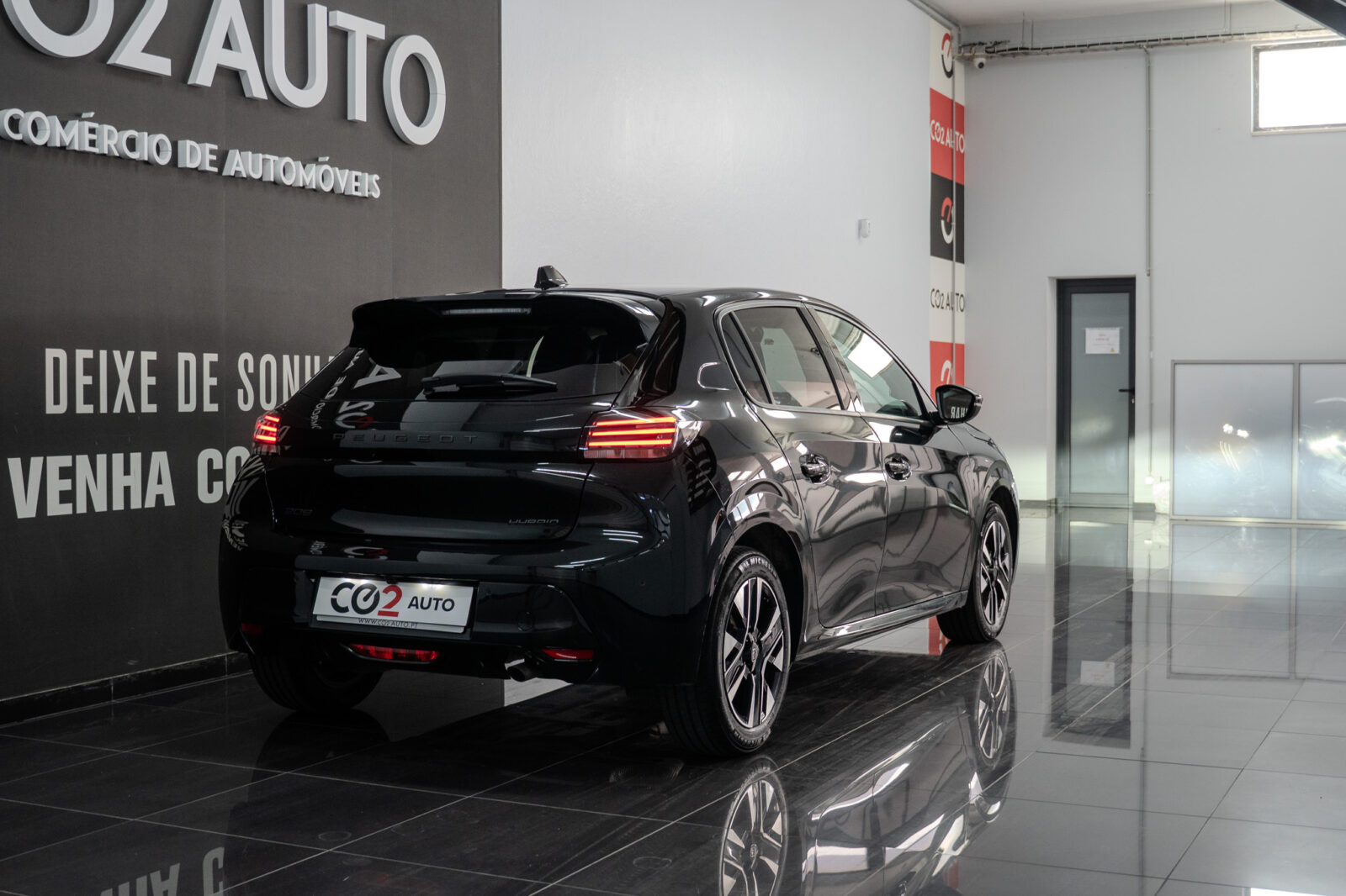 peugeot_208_hybrid-04