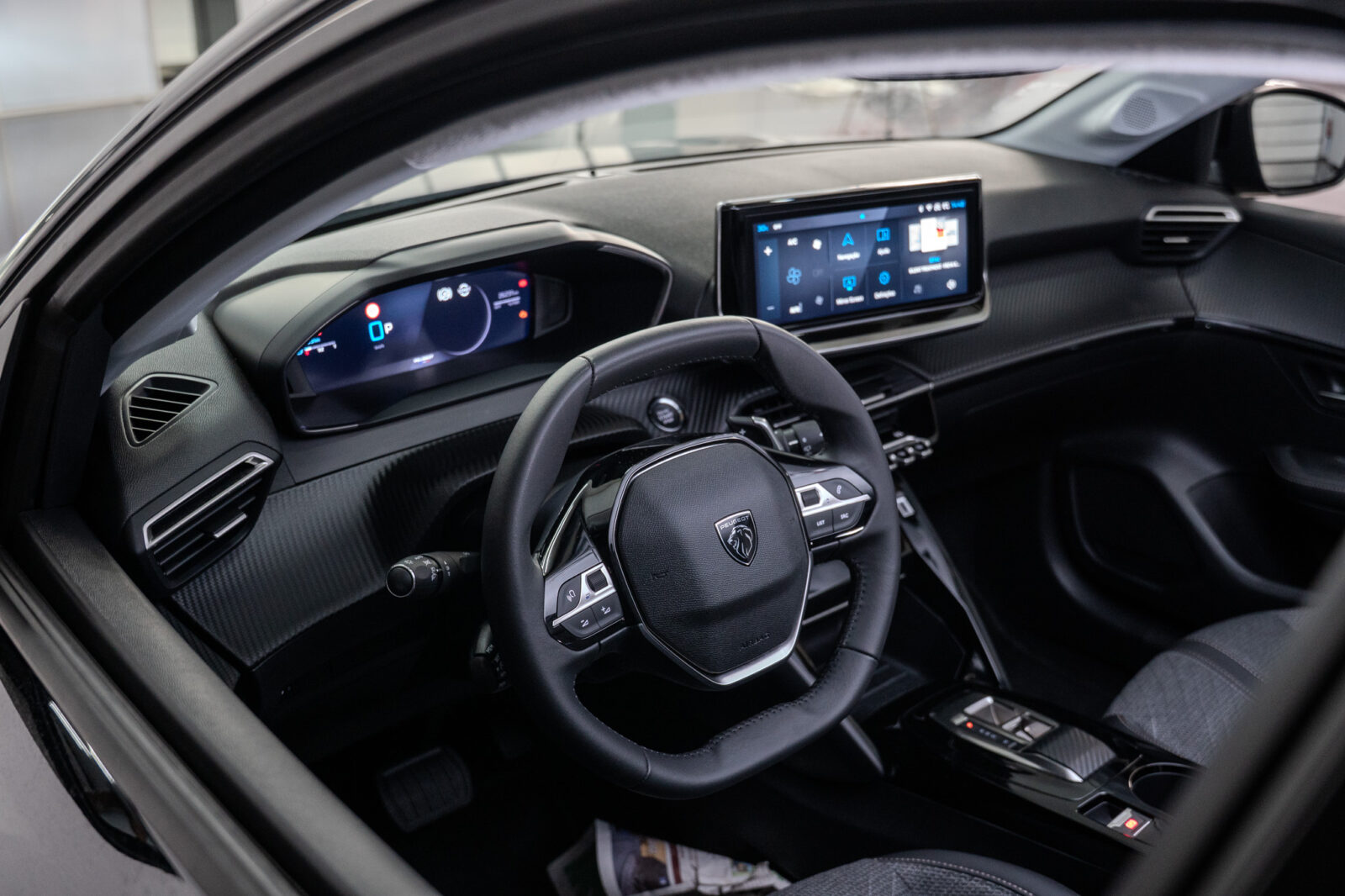 peugeot_208_hybrid-08