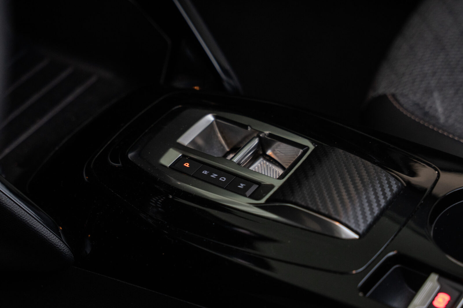 peugeot_208_hybrid-12